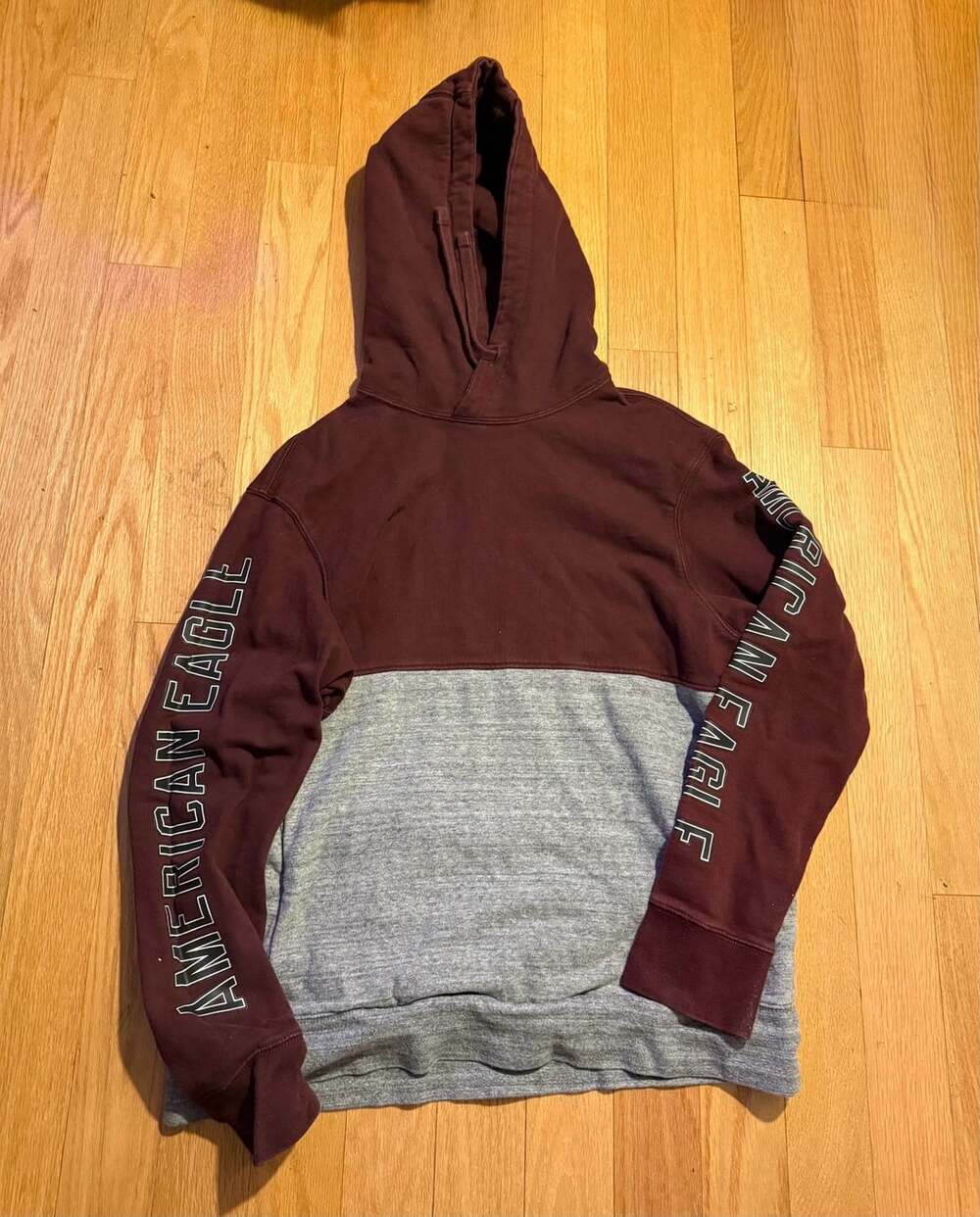 American Eagle Outfitters Hoodie Size L Burgundy Gray Colorblock Pullover